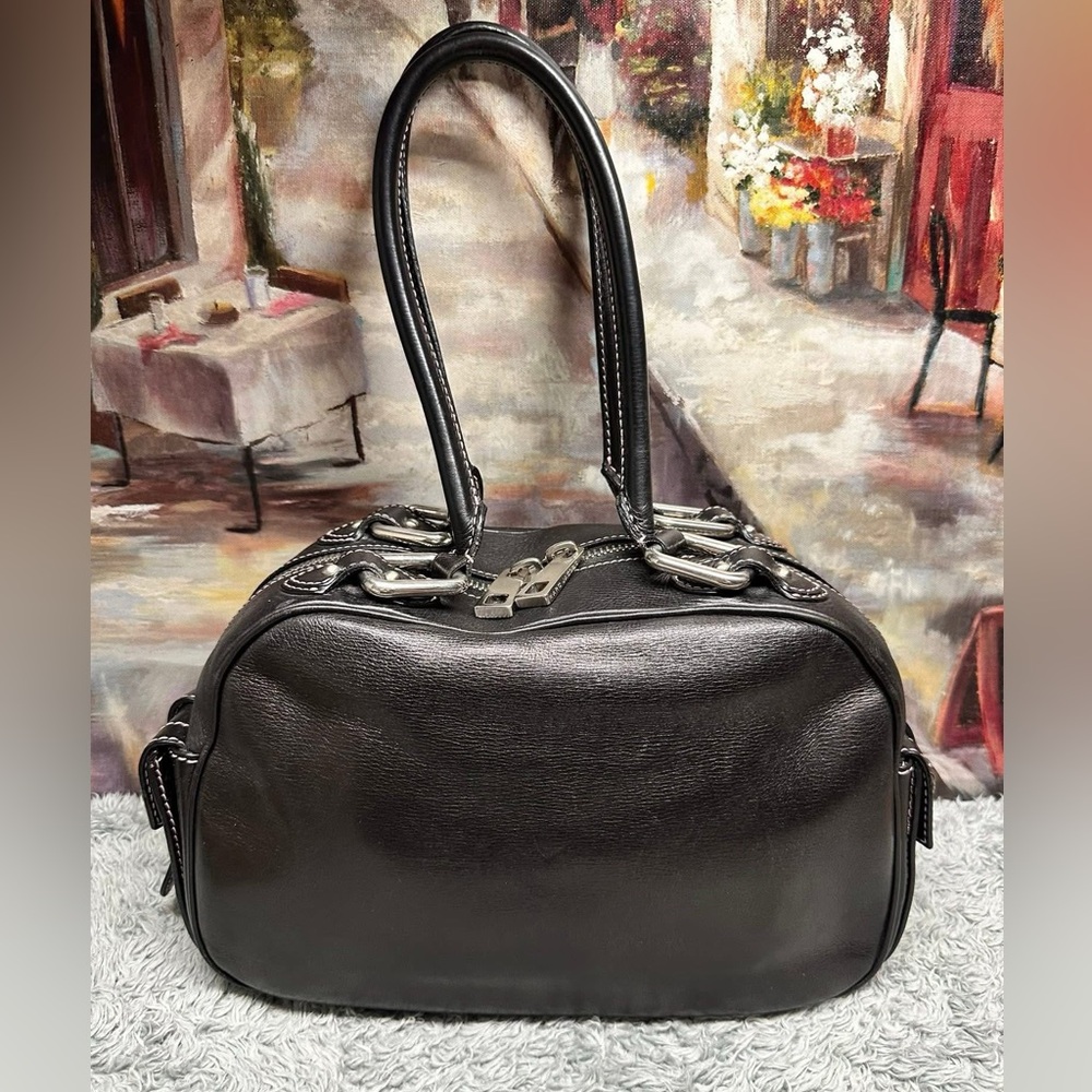 Marc Jacobs Elegant Black Leather Handbag